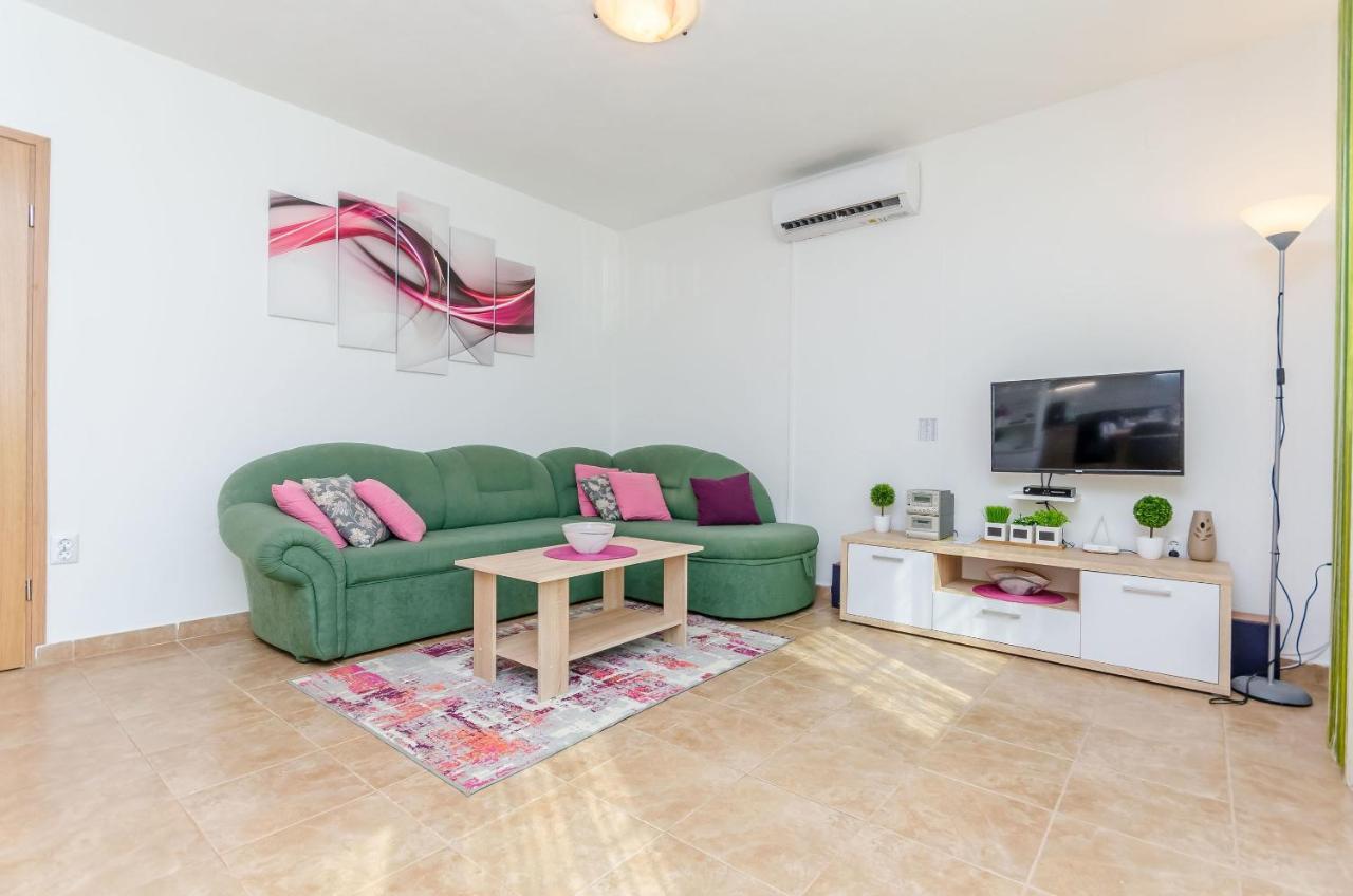 Apartment Snjezana Marina Kültér fotó